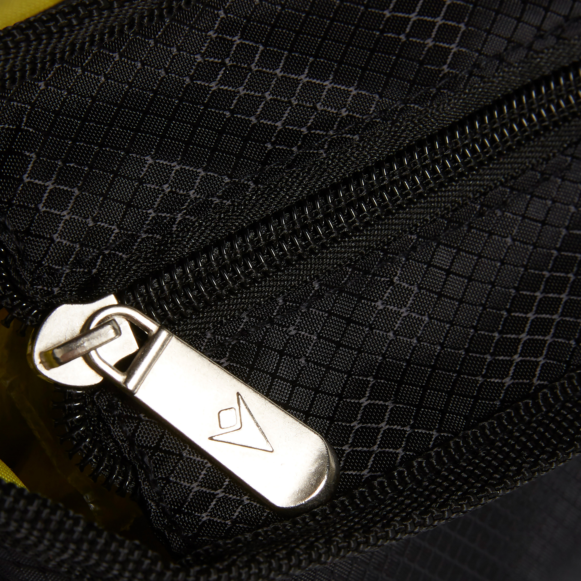 Macron Tasche Peak